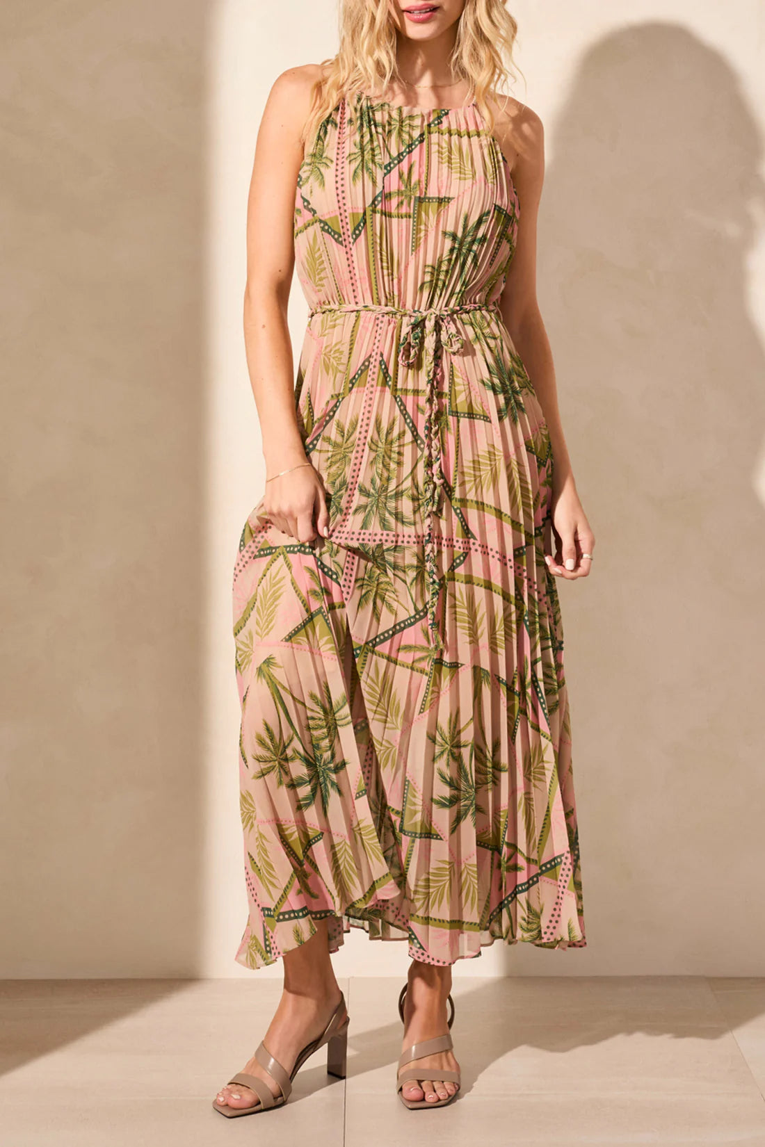 Plissee Maxi Dress Twisted Sisters! Plissee Maxi Dress Twisted Sisters!