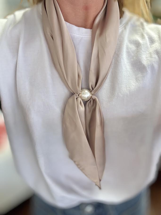 Long Magnetic Pearl Scarf
