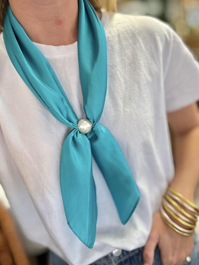 Long Magnetic Pearl Scarf