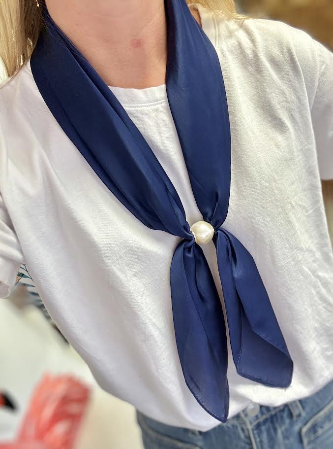 Long Magnetic Pearl Scarf