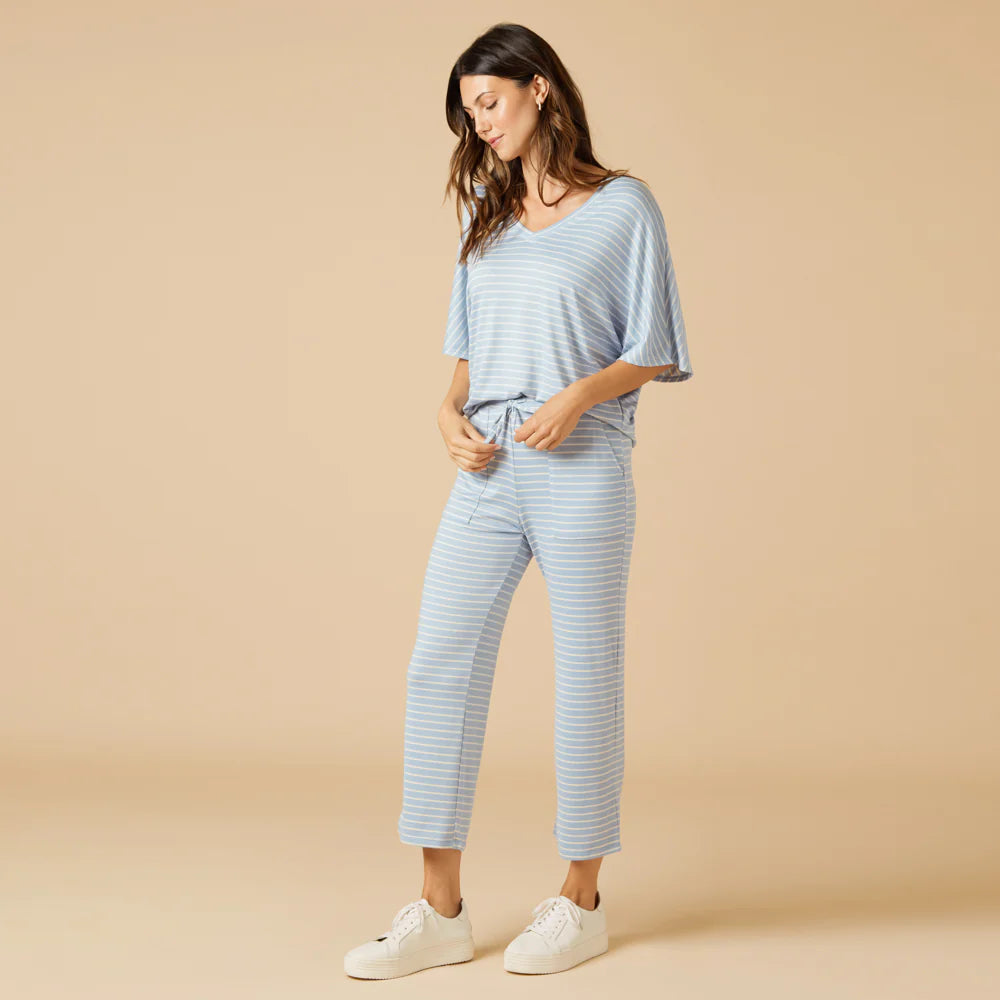 Dream Relaxed V-Neck with Capri Lounge Set