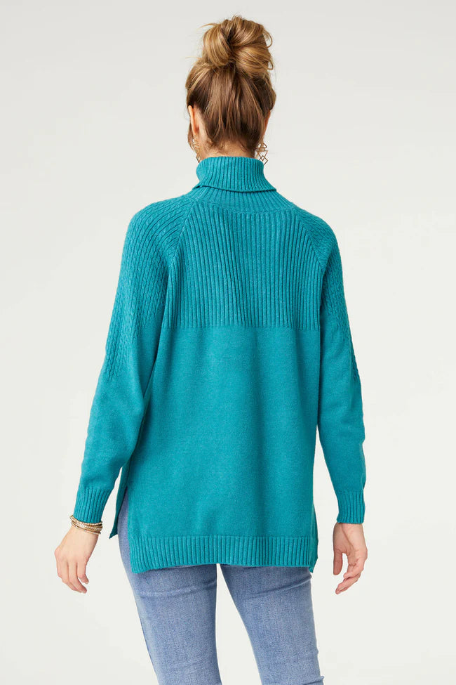 Dafne Cable Knit Sweater