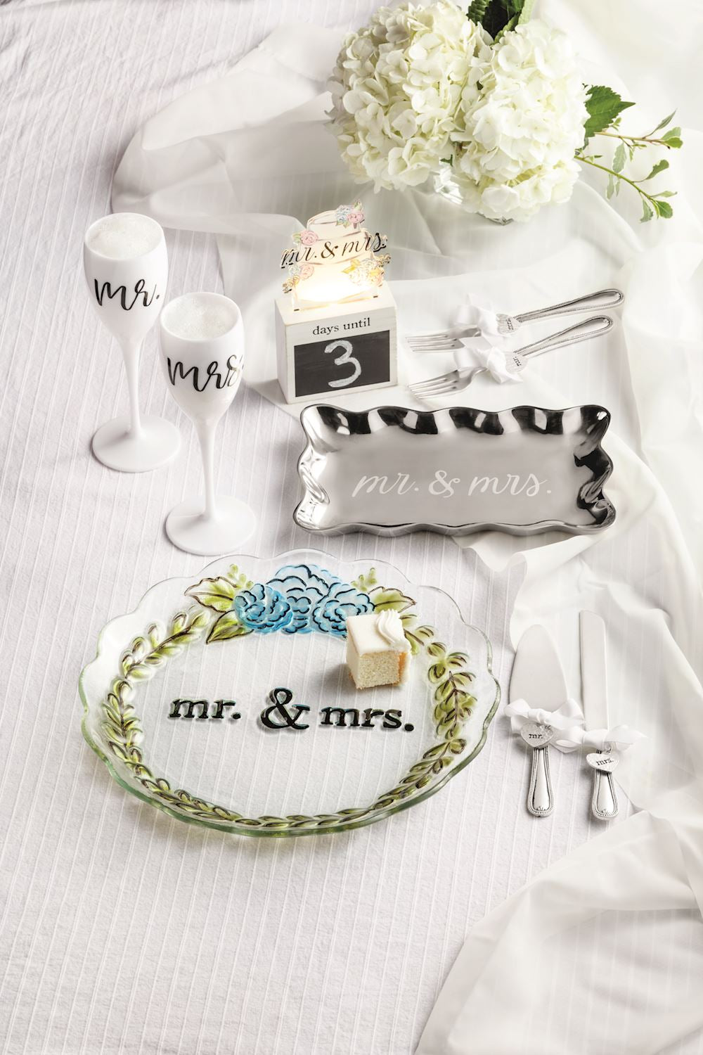 Acrylic Mr. & Mrs. Champagne Flutes