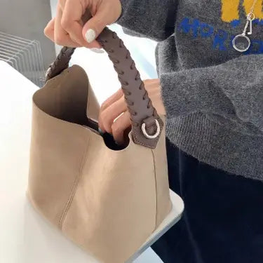 Bucket Bag W/Pouch