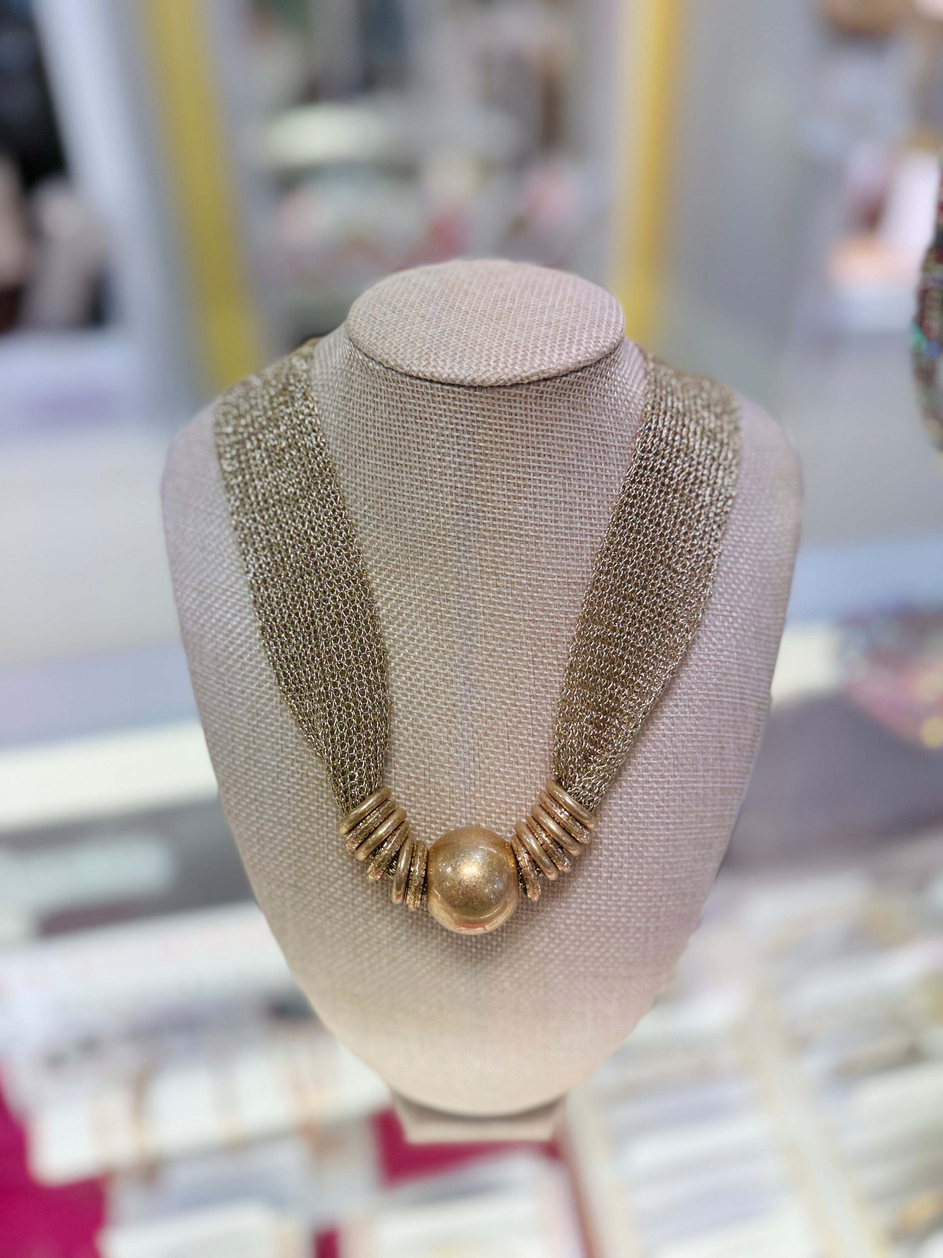 Mesh single bead multi ring necklace