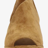 L'Amour Des Pieds Oksana