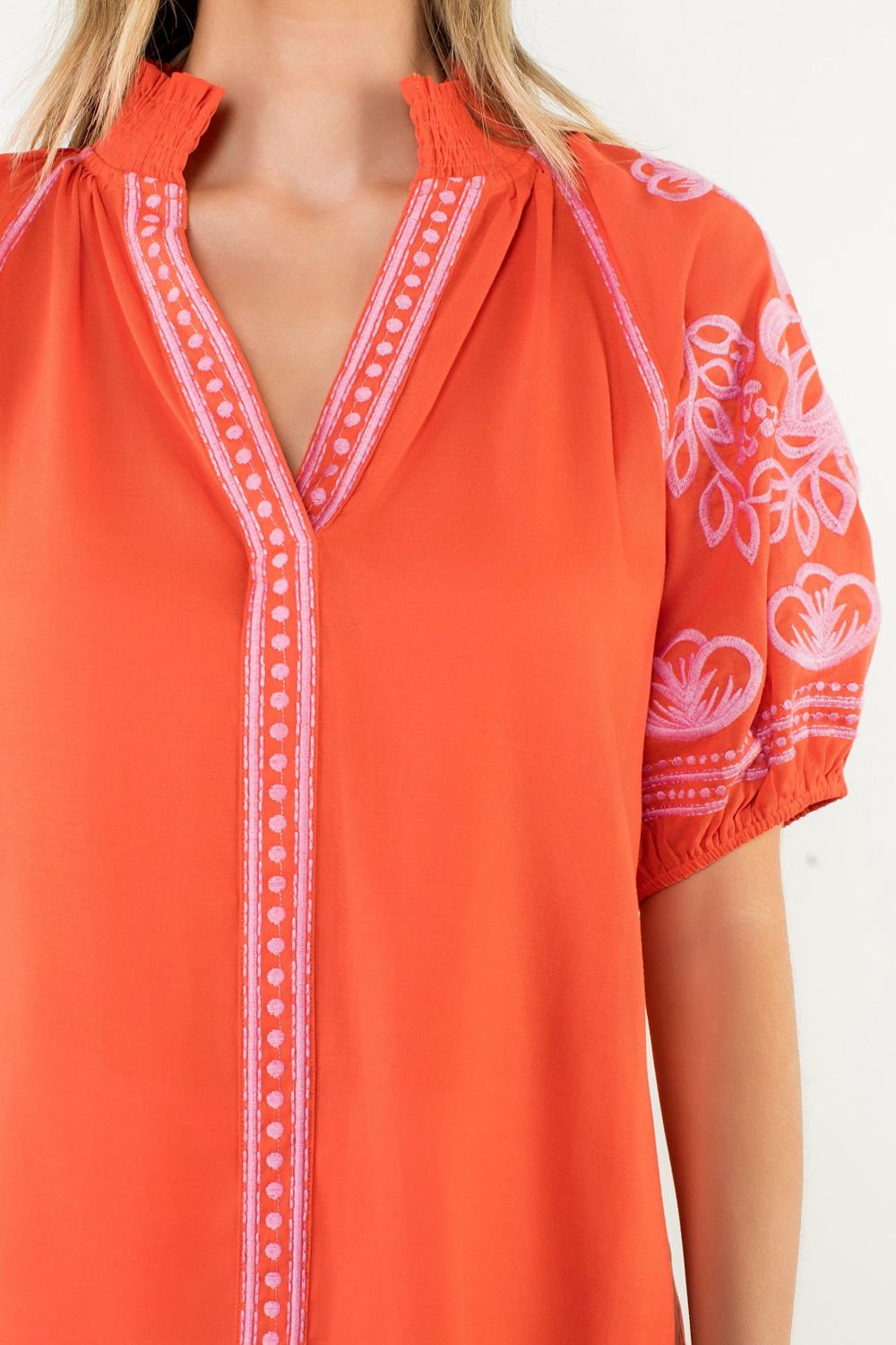 Embroidered Puff Sleeve Top