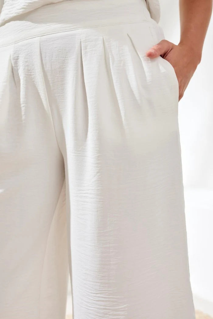 Airflow Pleated Pants